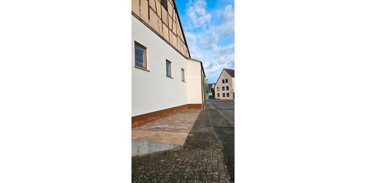 Erdgeschoßwohnung Neunkirchen - 3 Zimmer, 117 m&sup2;, 750&euro; | Angebot:26413817