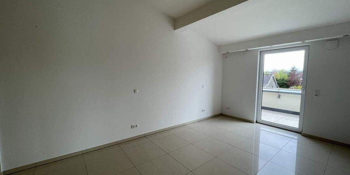 Etagenwohnung Simmerath - 3 Zimmer, 98 m&sup2;, 1.000&euro; | Angebot:24859347