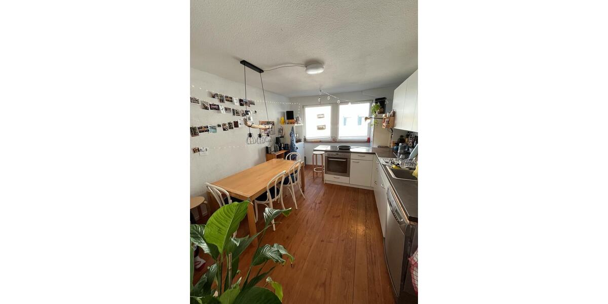 Helle, voll möblierte Wohnung zur Untermiete Februar - Juni 2.5 zimmer