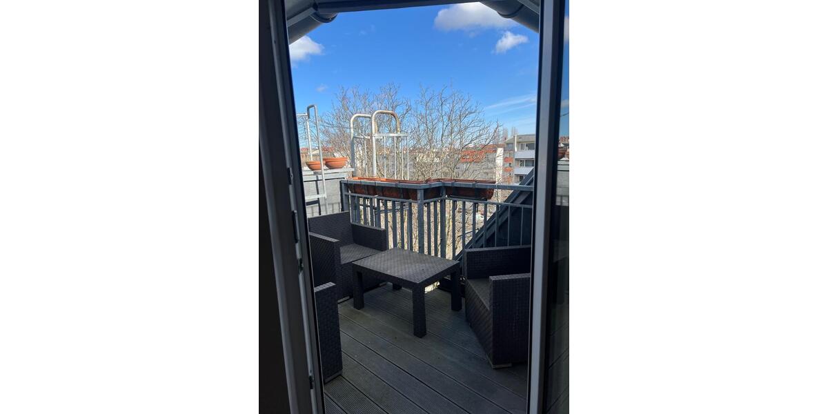 Dachgeschoßwohnung Berlin Mitte - 3 Zimmer, 100 m&sup2;, 1.525&euro; | Angebot:25649546