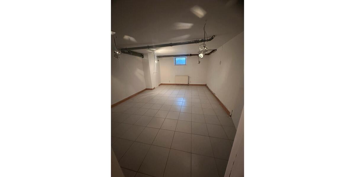 Gewerbeobjekt Düsseldorf Stadtbezirk 8 - 1.650&euro; | Angebot:24653868