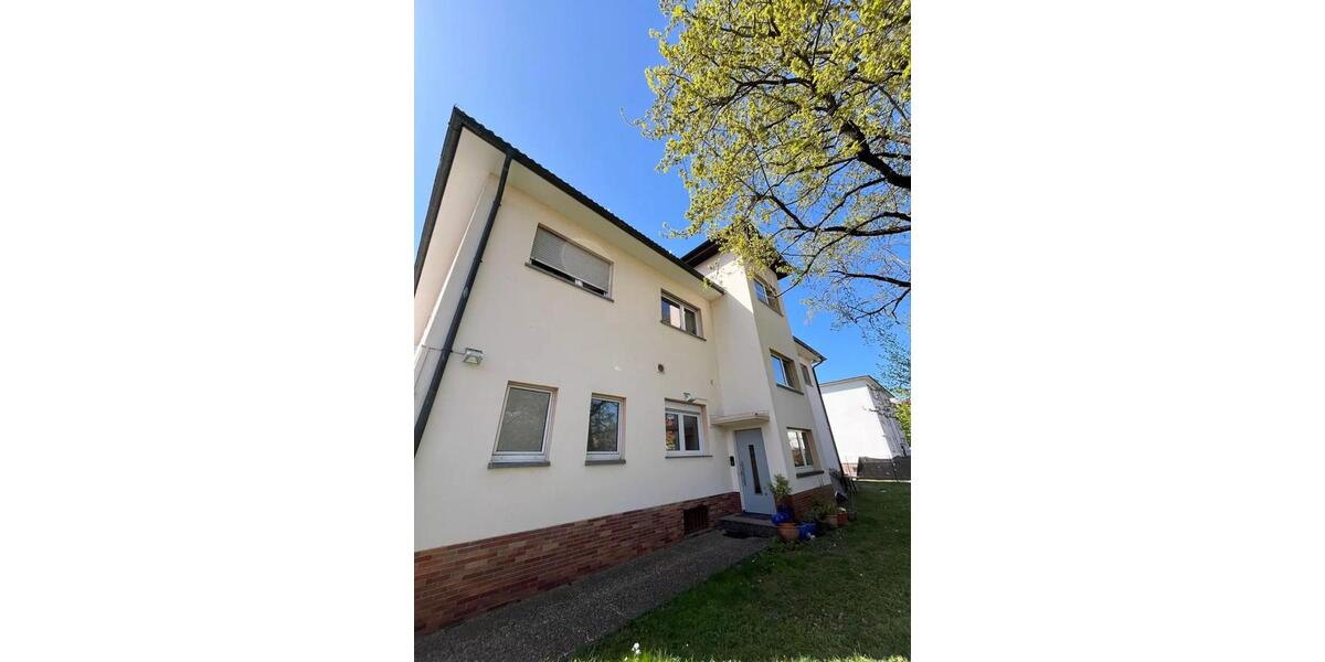 Hochparterre Bad Homburg vor der Höhe Gonzenheim - 5 Zimmer, 175 m&sup2;, 1.990&euro; | Angebot:25380898