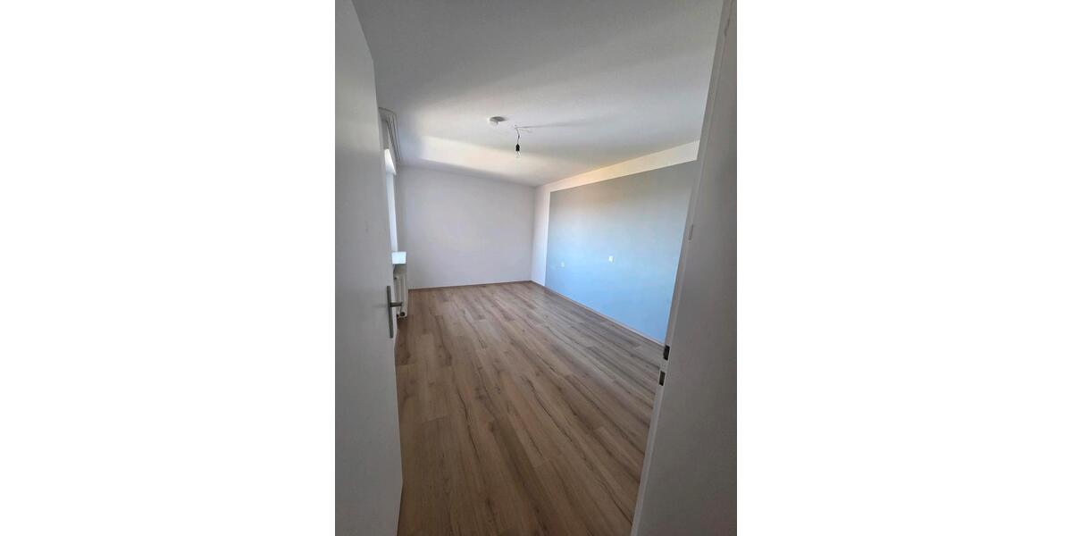 Etagenwohnung Oberstenfeld - 3 Zimmer, 78 m&sup2;, 1.280&euro; | Angebot:25723243
