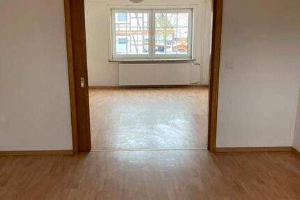 Wohnung Wolfhagen - 6 Zimmer, 142 m&sup2;, 780&euro; | Angebot:26285052