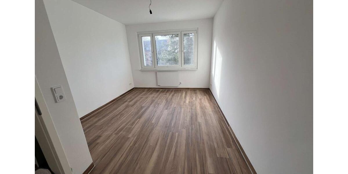 Dachgeschoßwohnung Frohburg - 3 Zimmer, 69 m&sup2;, 621&euro; | Angebot:24704390