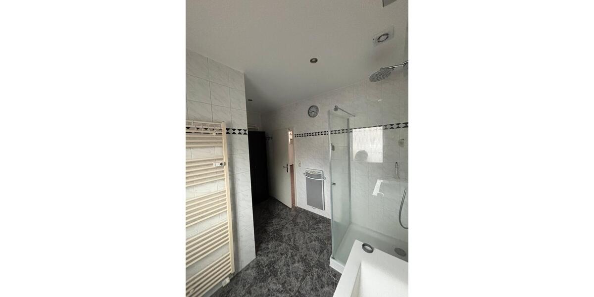 Erdgeschoßwohnung Rüsselsheim am Main - 2 Zimmer, 60 m&sup2;, 1.050&euro; | Angebot:25902132