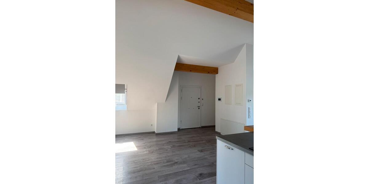 Etagenwohnung Frankfurt am Main Bergen-Enkheim - 3 Zimmer, 110 m&sup2;, 1.900&euro; | Angebot:26531811