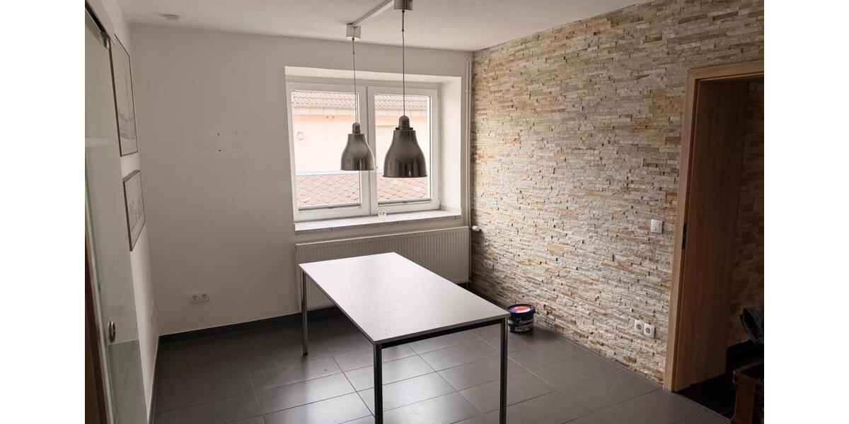 Erdgeschoßwohnung Gerolstein - 4 Zimmer, 120 m&sup2;, 900&euro; | Angebot:26618741