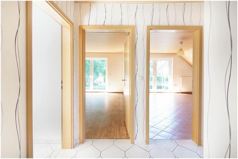 ***geräumige 2 Zimmer Oberwohnung mit EBK in Börger*** mit eigenem Garten, Terrasse, sowie Zufahrt und Carport 2 zimmer