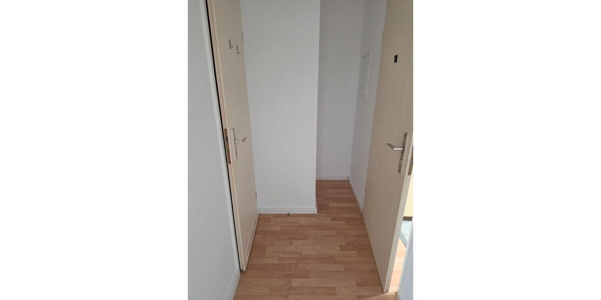 Dachgeschoßwohnung Dessau-Roßlau Roßlau - 2 Zimmer, 42 m&sup2;, 330&euro; | Angebot:26544739