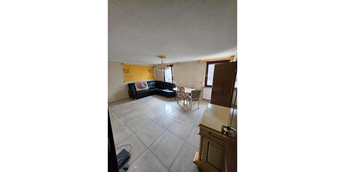 Etagenwohnung Heidenheim an der Brenz - 5 Zimmer, 141 m&sup2;, 1.600&euro; | Angebot:26059761