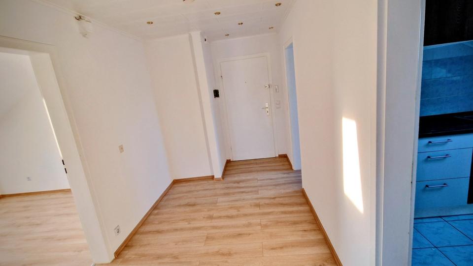 Dachgeschoßwohnung Münster (Hessen) - 3 Zimmer, 54 m&sup2;, 680&euro; | Angebot:25277884