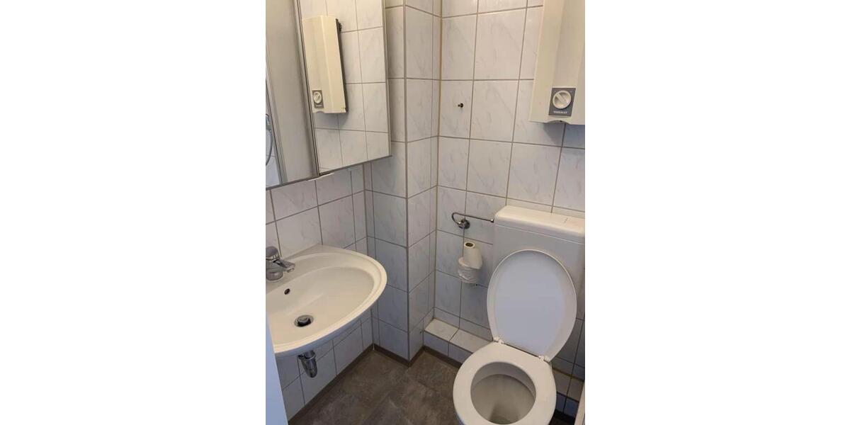 Dachgeschoßwohnung Krefeld - 1 Zimmer, 24 m&sup2;, 425&euro; | Angebot:26018126