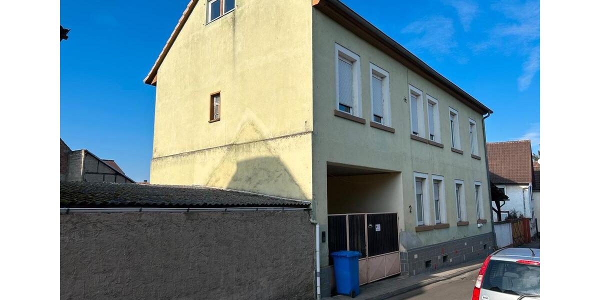 Einfamilienhaus Florstadt - 8 Zimmer, 280 m&sup2;, 2.000&euro; | Angebot:19188722