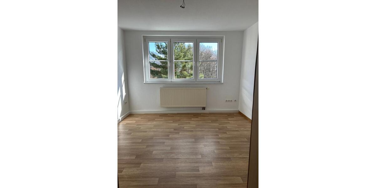 Etagenwohnung Niesky - 3 Zimmer, 65 m&sup2;, 484&euro; | Angebot:25235594
