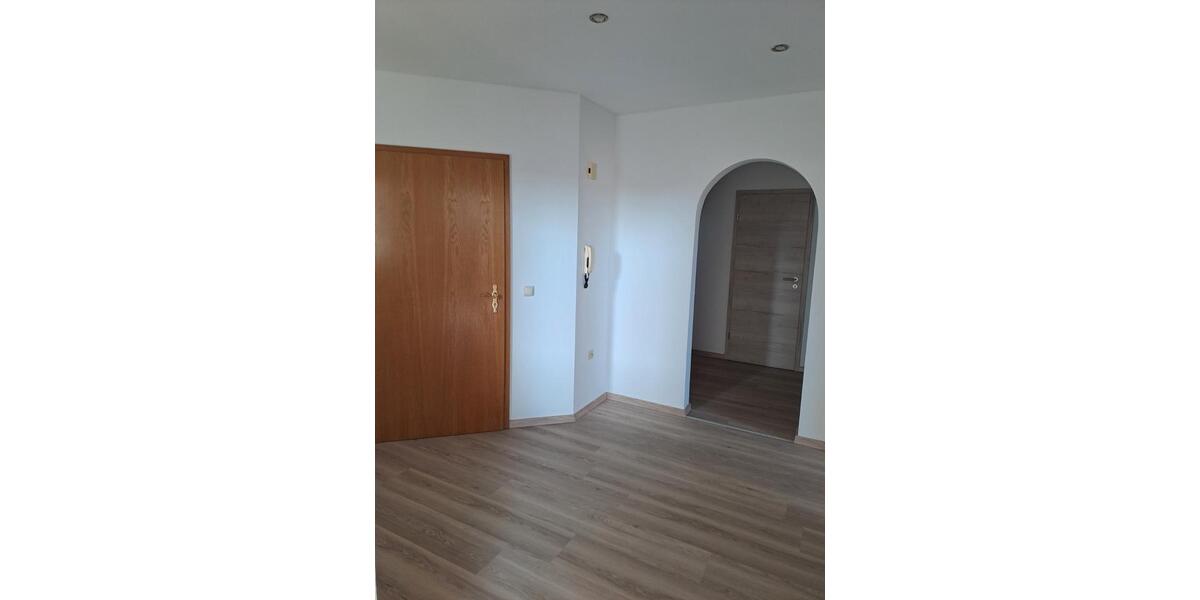 Dachgeschoßwohnung Parkstein - 3 Zimmer, 70 m&sup2;, 635&euro; | Angebot:26697943