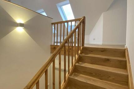 Lichtdurchflutete 2-Zimmer Maisonettewohnung mit Balkon zur Miete Ortskern Markt Erlbach 2 zimmer