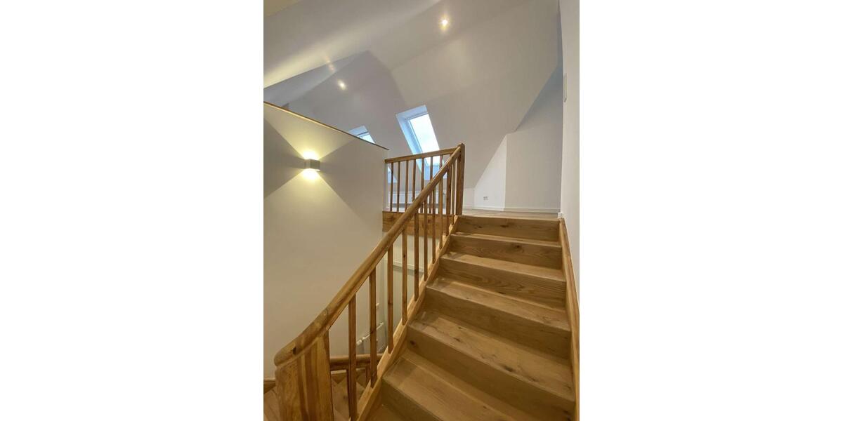 Lichtdurchflutete 2-Zimmer Maisonettewohnung mit Balkon zur Miete Ortskern Markt Erlbach 2 zimmer