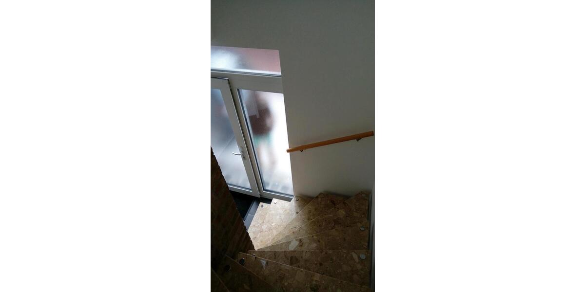 Dachgeschoßwohnung Moormerland - 3 Zimmer, 89 m&sup2;, 850&euro; | Angebot:25884000