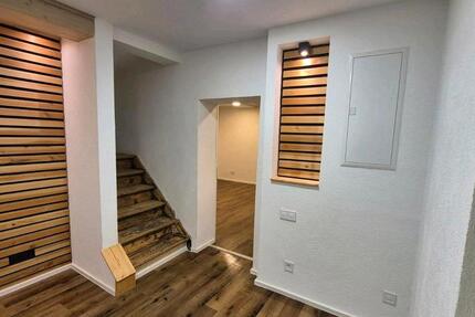 Wohnung Schlitz - 2 Zimmer, 108 m&sup2;, 905&euro; | Angebot:25151840