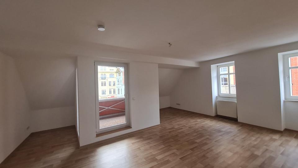 Dachgeschoßwohnung Finsterwalde - 2 Zimmer, 71 m&sup2;, 490&euro; | Angebot:24976258