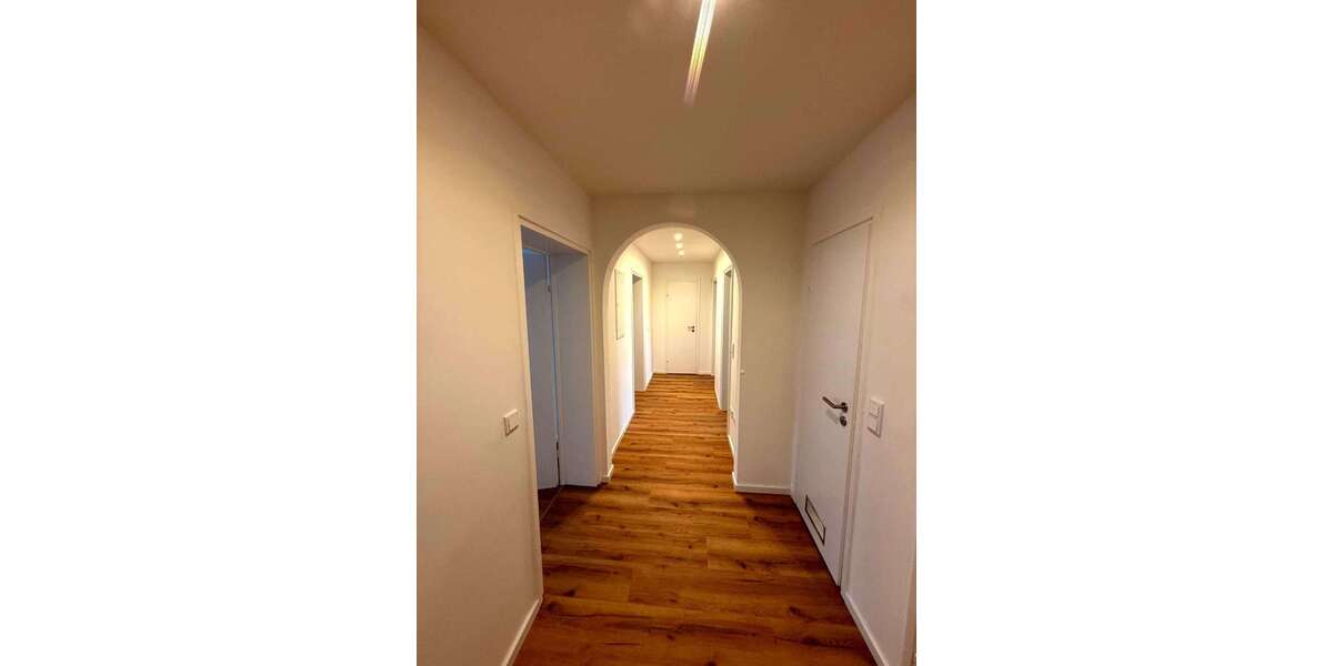Etagenwohnung Coburg - 3 Zimmer, 77 m&sup2;, 715&euro; | Angebot:25768251