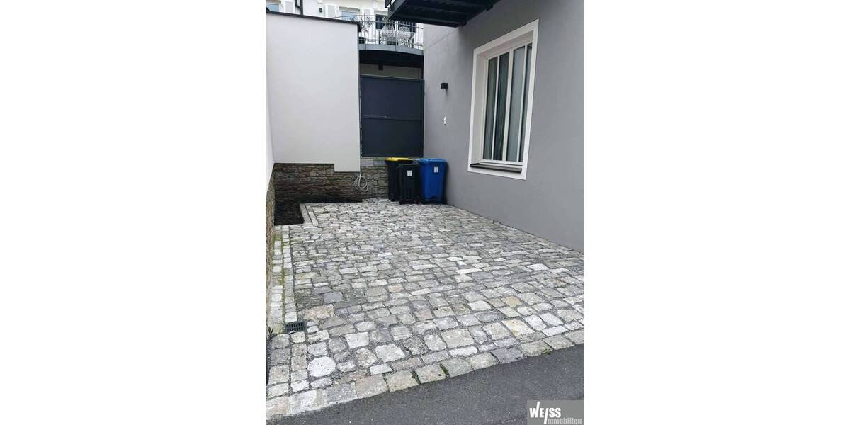 Mehrfamilienhaus, Wohnhaus Frickenhausen am Main - 3 Zimmer, 125 m&sup2;, 1.490&euro; | Angebot:26475835