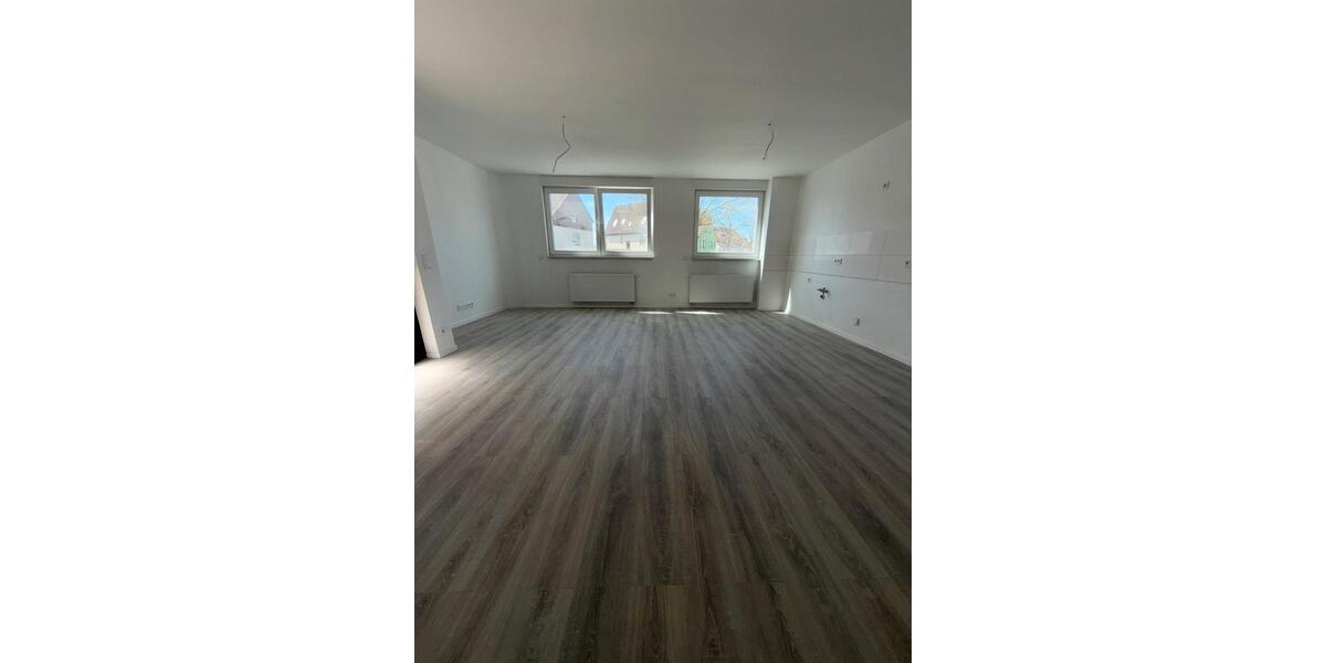 Dachgeschoßwohnung Saarbrücken West - 3 Zimmer, 70 m&sup2;, 800&euro; | Angebot:26248905