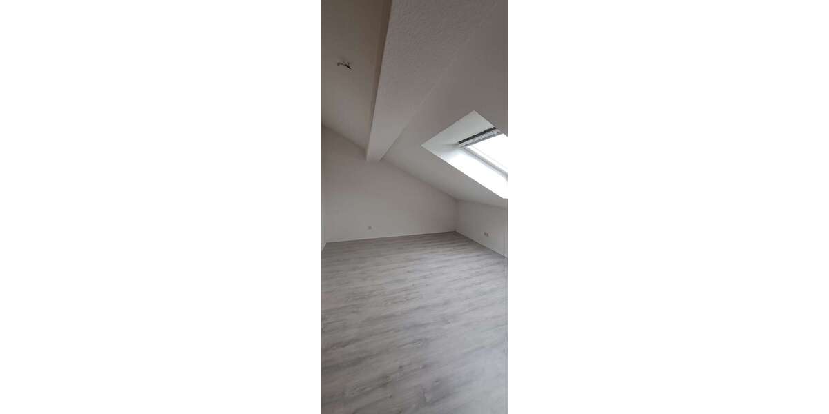 Etagenwohnung Kaiserslautern - 3 Zimmer, 105 m&sup2;, 1.100&euro; | Angebot:22951591