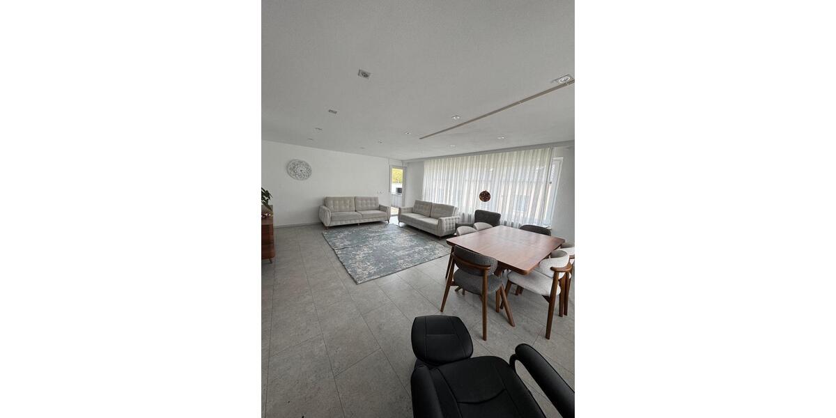 Erdgeschoßwohnung Crailsheim - 4 Zimmer, 120 m&sup2;, 1.450&euro; | Angebot:26096059