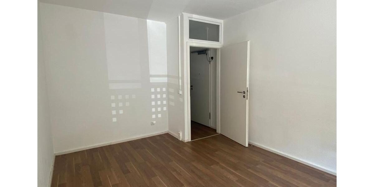 Helle 2-Zimmer-Wohnung mit 2 Balkonen | optional mit SP 2 zimmer