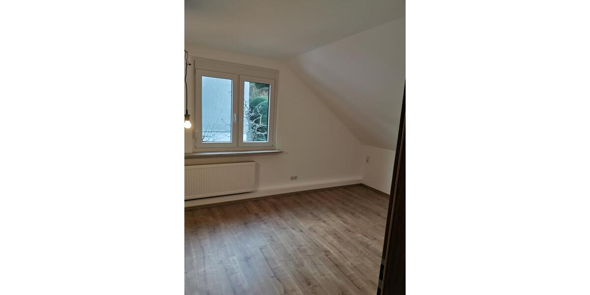 Dachgeschoßwohnung Bad Hersfeld - 3 Zimmer, 75 m&sup2;, 600&euro; | Angebot:24983168