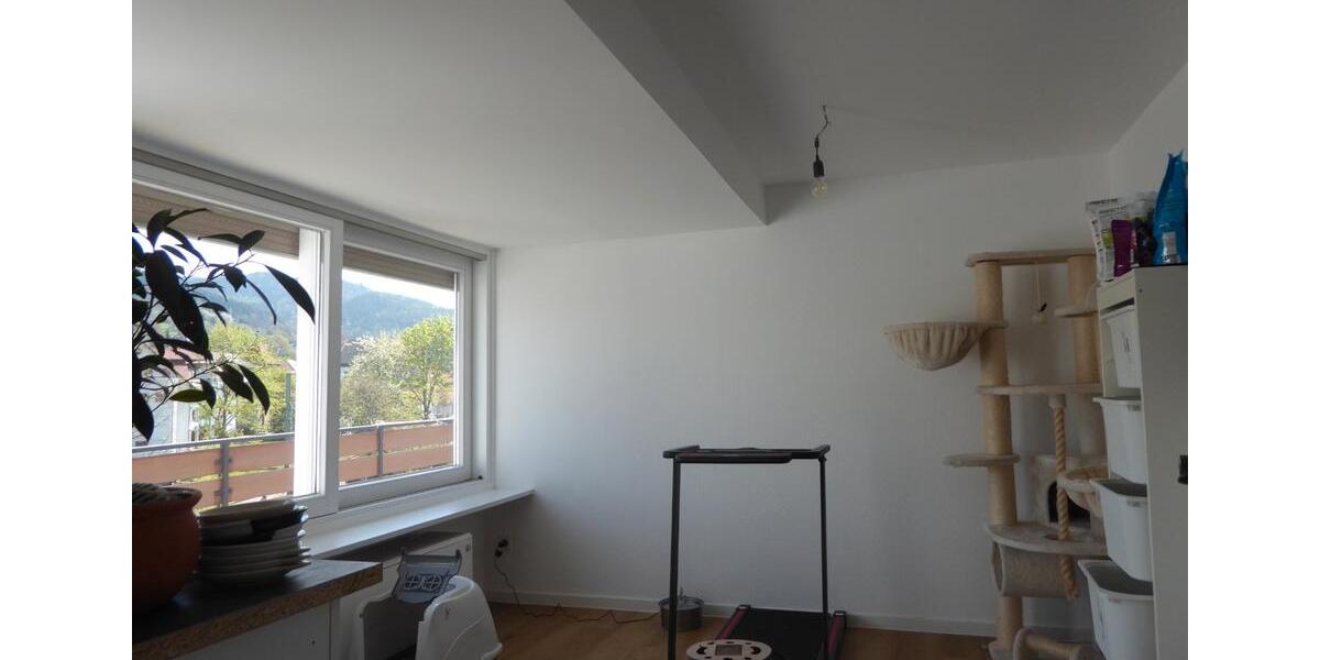 Etagenwohnung Gernsbach - 5 Zimmer, 145 m&sup2;, 1.450&euro; | Angebot:26137203