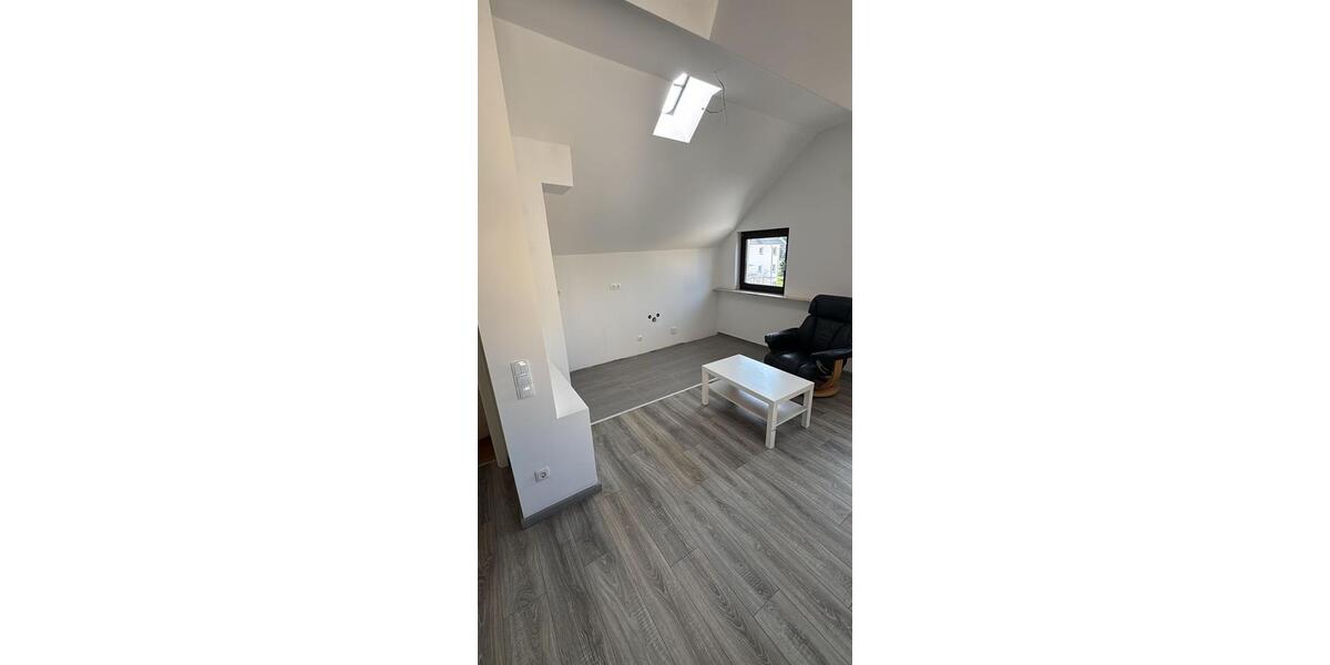 Etagenwohnung Welling - 2 Zimmer, 89 m&sup2;, 890&euro; | Angebot:25886591