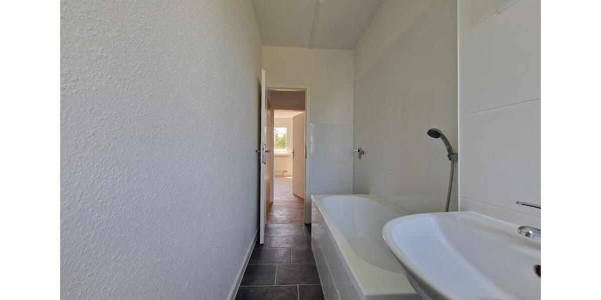 Etagenwohnung Hettstedt - 4 Zimmer, 70 m&sup2;, 328&euro; | Angebot:18209775