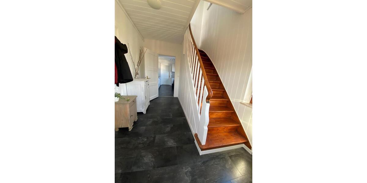 Dachgeschoßwohnung Wesselburen - 3 Zimmer, 70 m&sup2;, 820&euro; | Angebot:26023632