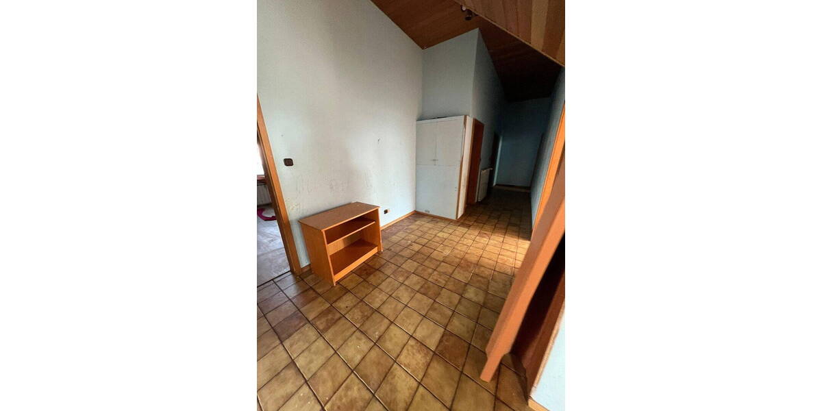 Etagenwohnung Obernkirchen - 6 Zimmer, 168 m&sup2;, 1.200&euro; | Angebot:26740854