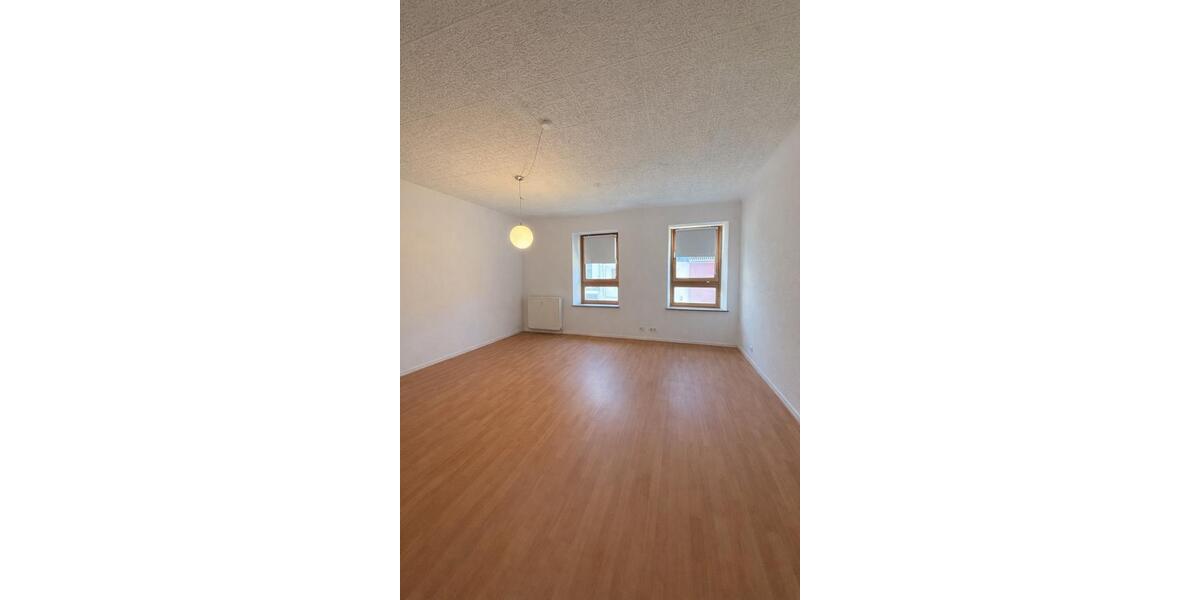 Etagenwohnung Saarlouis - 1 Zimmer, 98 m&sup2;, 790&euro; | Angebot:24730581