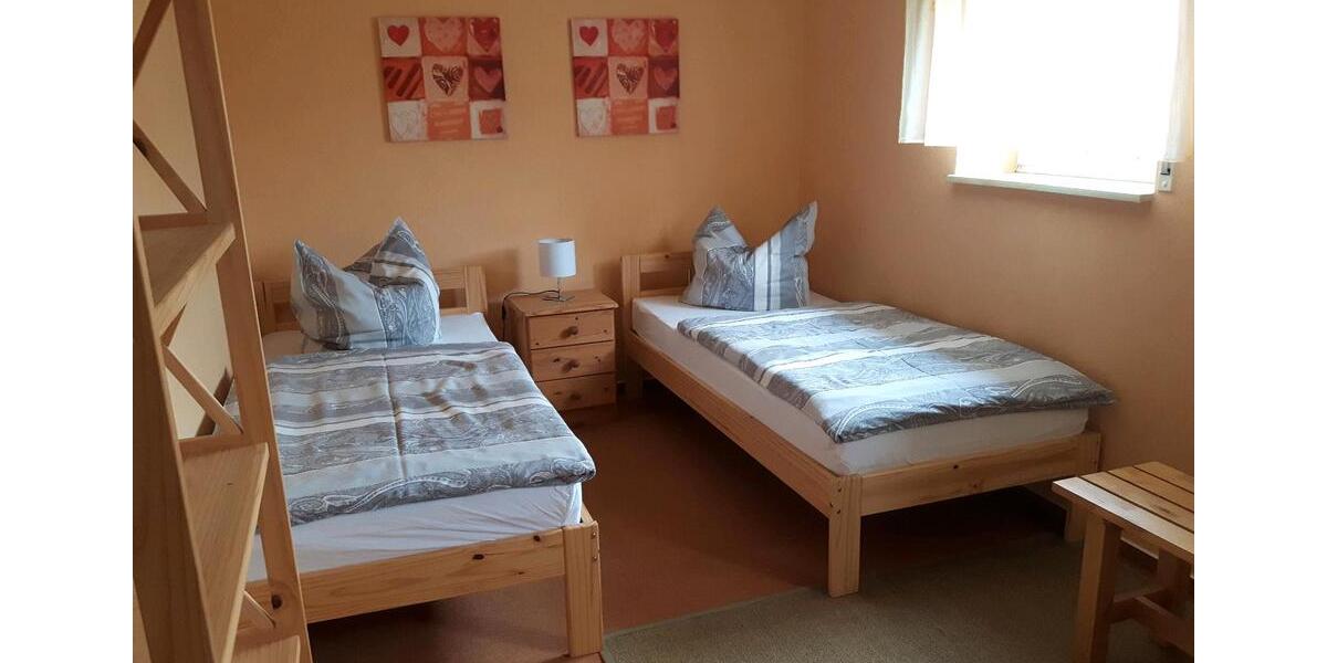 Wohnen auf Zeit Radeberg - 2 Zimmer, 45 m&sup2;, 35&euro; | Angebot:25876432