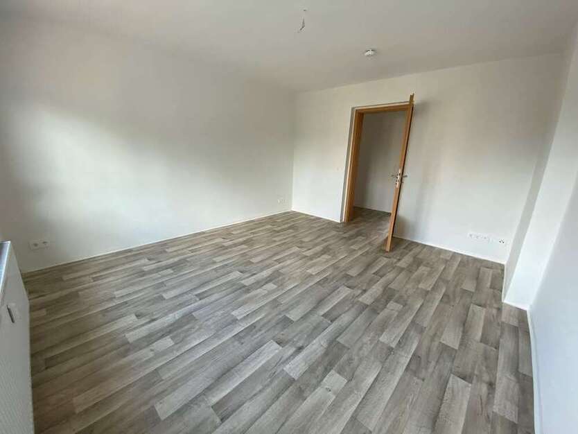 Wohnung zum Mieten in Suhl 461,28 € 65.81 m²