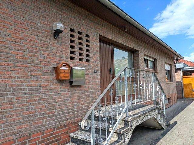 Etagenwohnung Oldenburg Kreyenbrück - 2 Zimmer, 60 m&sup2;, 590&euro; | Angebot:25177262