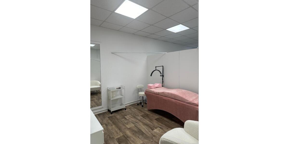 Gewerbeobjekt Isernhagen - 730&euro; | Angebot:25908379