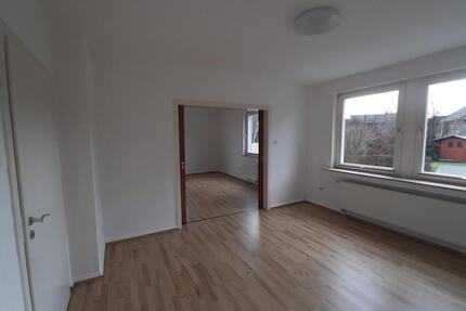 Renovierte helle 3ZKDB Wohnung 66qm im 5 Fam Haus zu vermieten zimmer