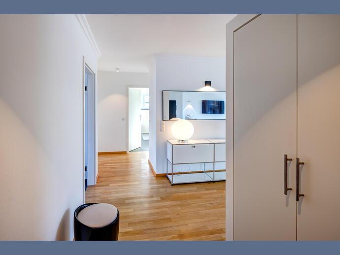 Wohnen auf Zeit München Bogenhausen - 4 Zimmer, 180 m&sup2;, 5.000&euro; | Angebot:26554817