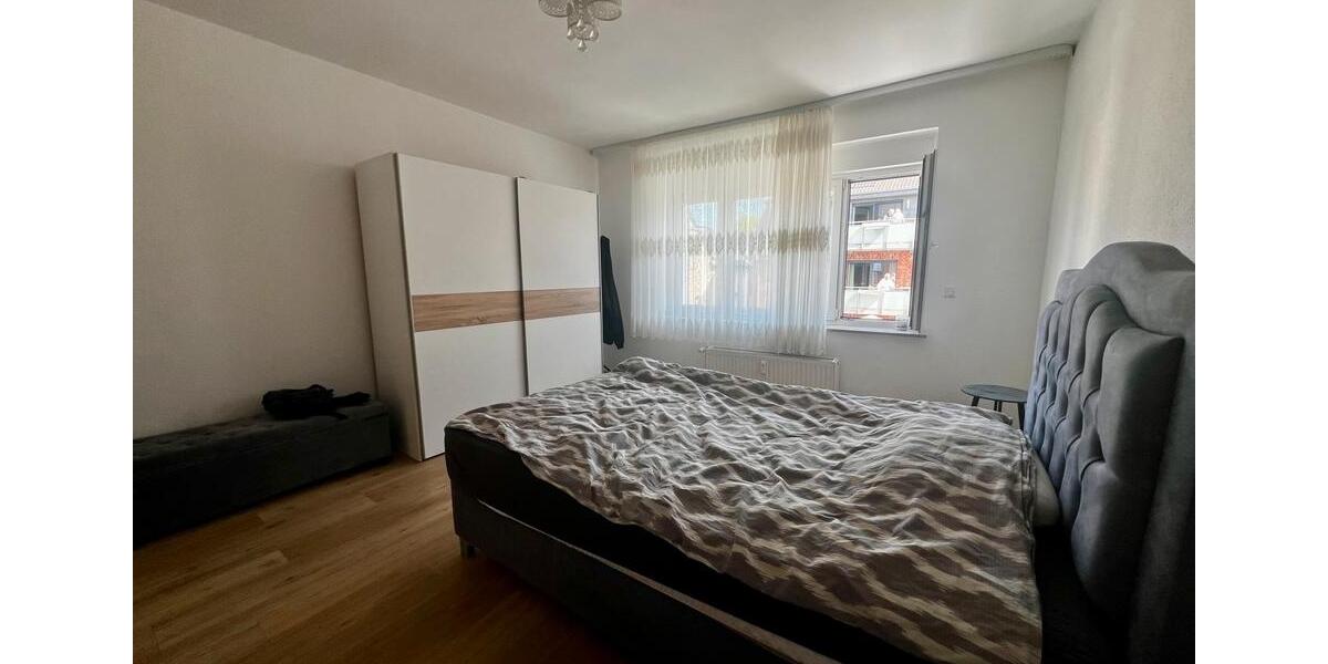 Etagenwohnung Oberhausen - 3 Zimmer, 96 m&sup2;, 1.150&euro; | Angebot:26497334