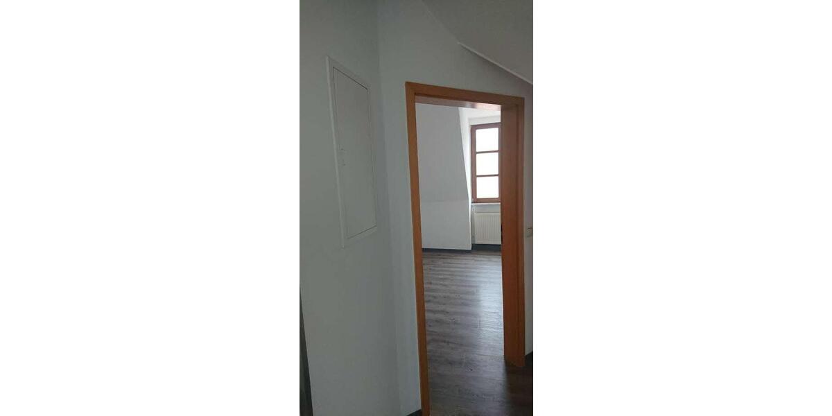 Dachgeschoßwohnung Meiningen - 2 Zimmer, 42 m&sup2;, 350&euro; | Angebot:26426101