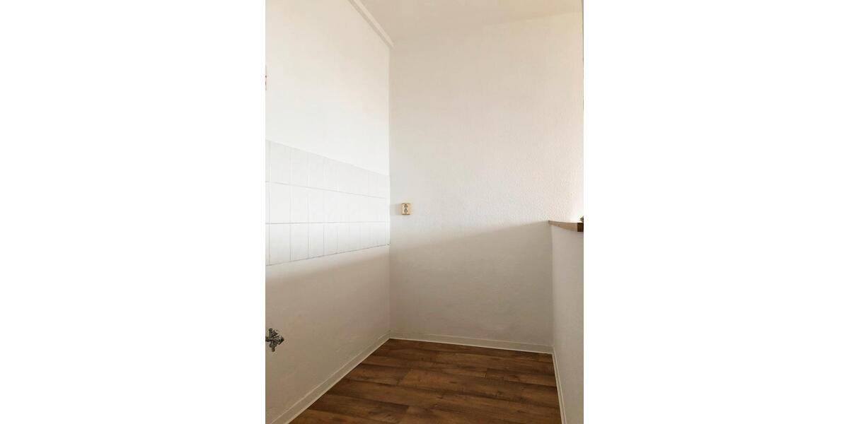 Dachgeschoßwohnung Döbeln - 1 Zimmer, 31 m&sup2;, 210&euro; | Angebot:24699470