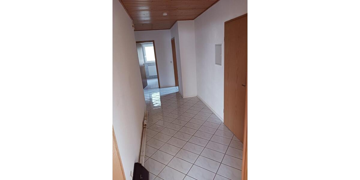 Dachgeschoßwohnung Crailsheim - 3.5 Zimmer, 88 m&sup2;, 800&euro; | Angebot:24650533