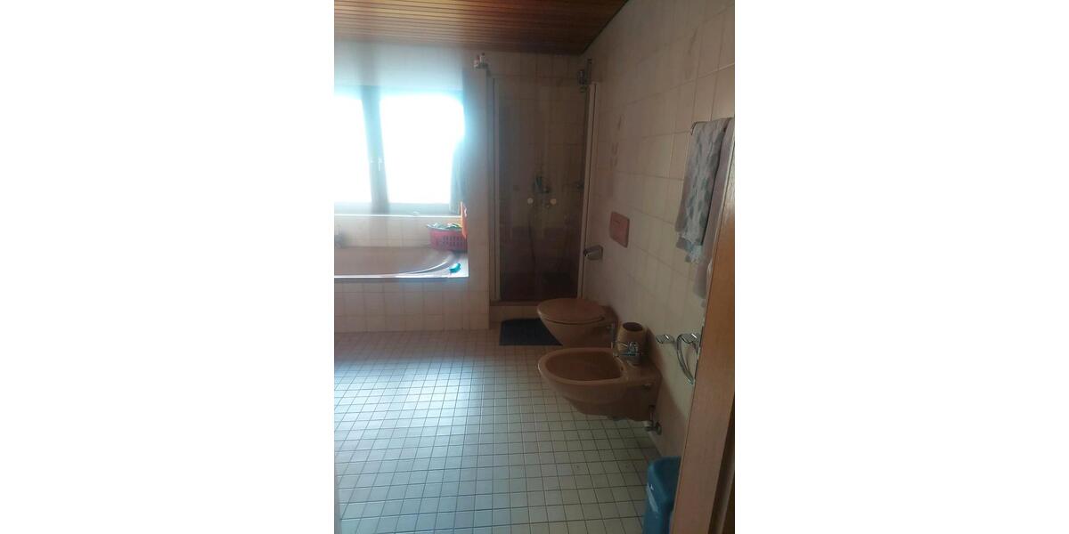 Erdgeschoßwohnung Wildberg - 5.5 Zimmer, 140 m&sup2;, 1.300&euro; | Angebot:26606540