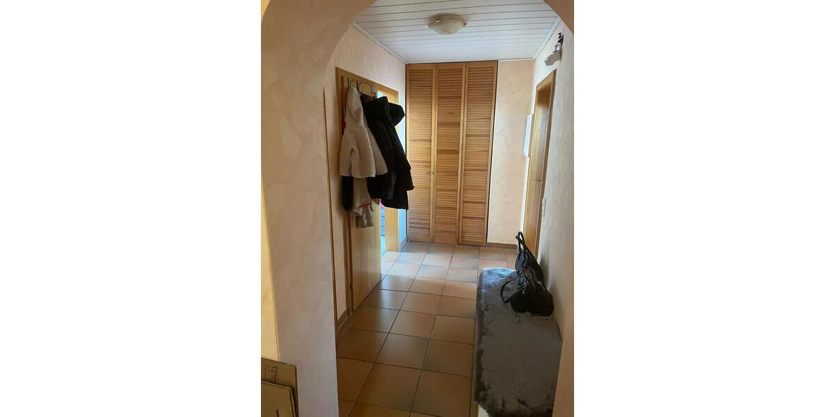 Dachgeschoßwohnung Schlitz - 5 Zimmer, 158 m&sup2;, 650&euro; | Angebot:24372326